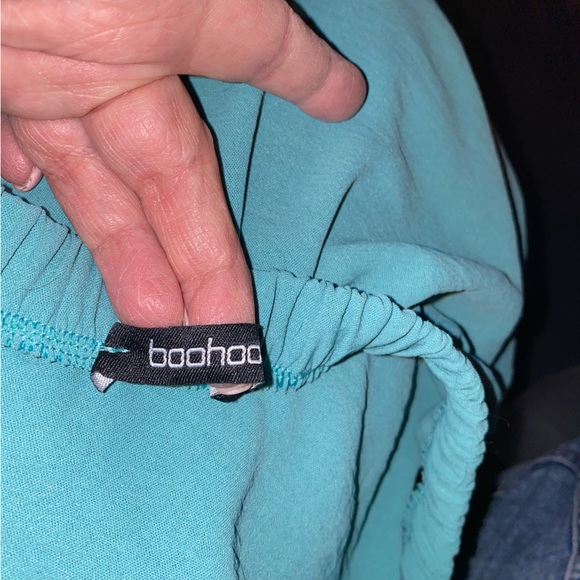 Boohoo textured ruffle maxi skirt! Gorgeous! Size 20. - Picture 4 of 7